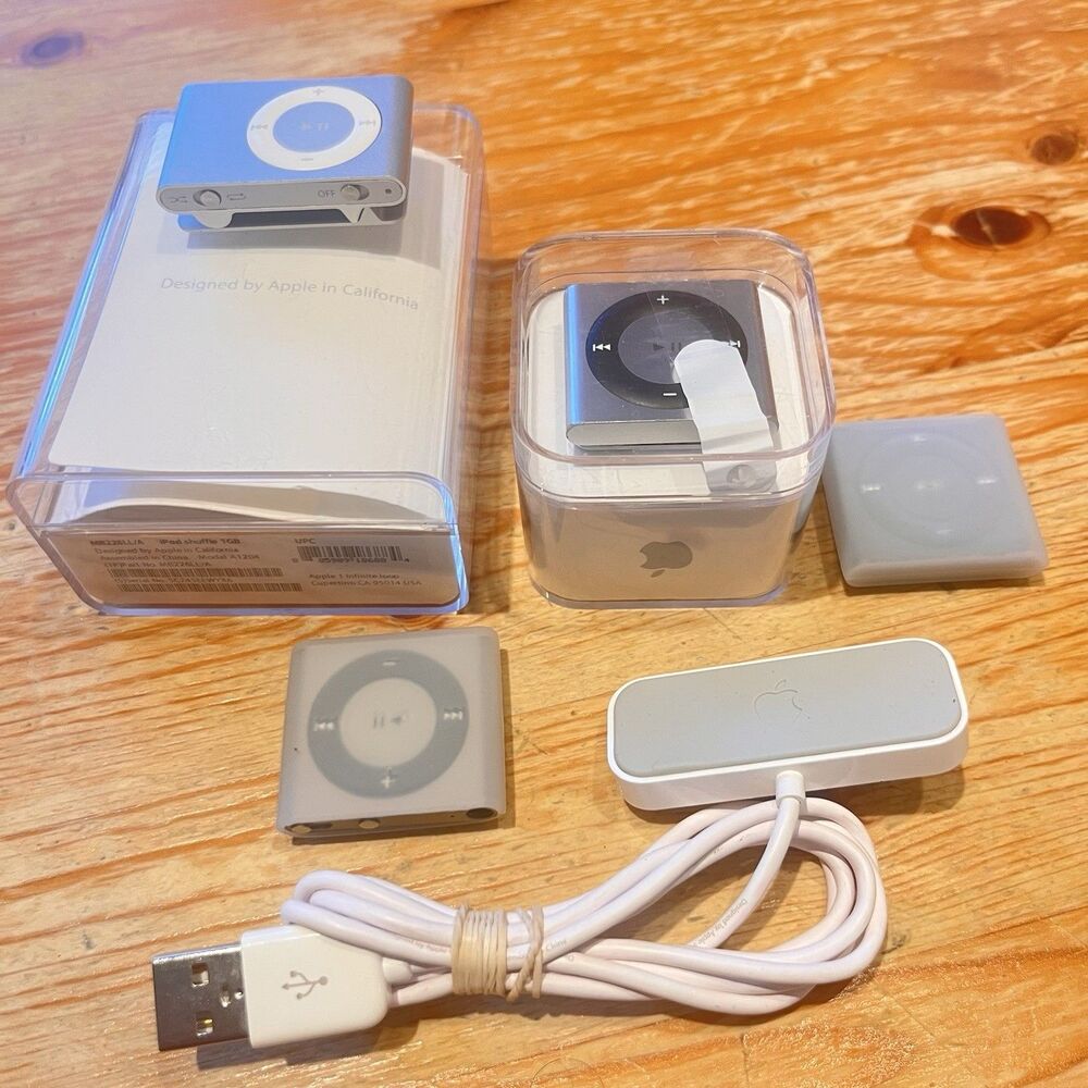 Apple iPod Shuffle Bundle 2nd Gen 1GB/2GB TESTED w/ Boxes Dock Cable Headphones